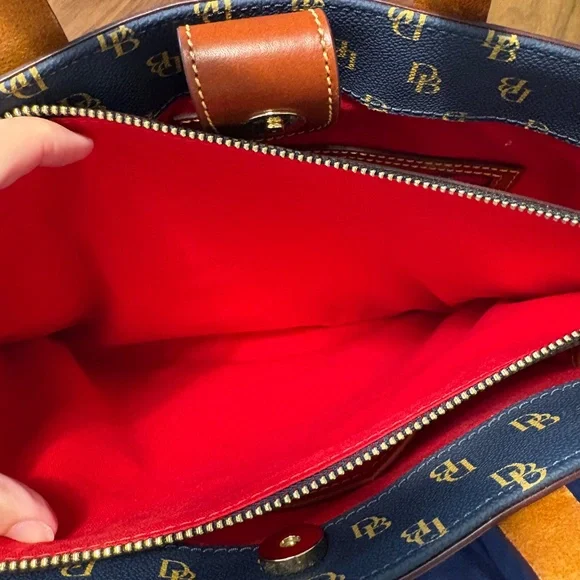 NWT Dooney & Bourke “Greta Lilliana” tote and pouch